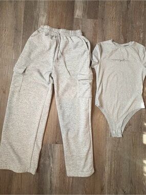 Heather Grey Lounge Set – Cargo Sweatpants & Bodysuit size M